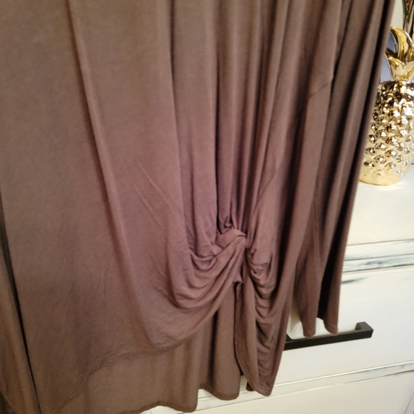 Azules NWOT olive green top with knot, size XL - Picture 2 of 5